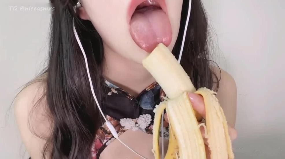 YUUU patreon ASMR福利 吃香蕉