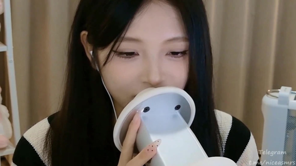 辣不辣Hyo 爱发电 11月ASMR 舔耳舔麦4V (1)